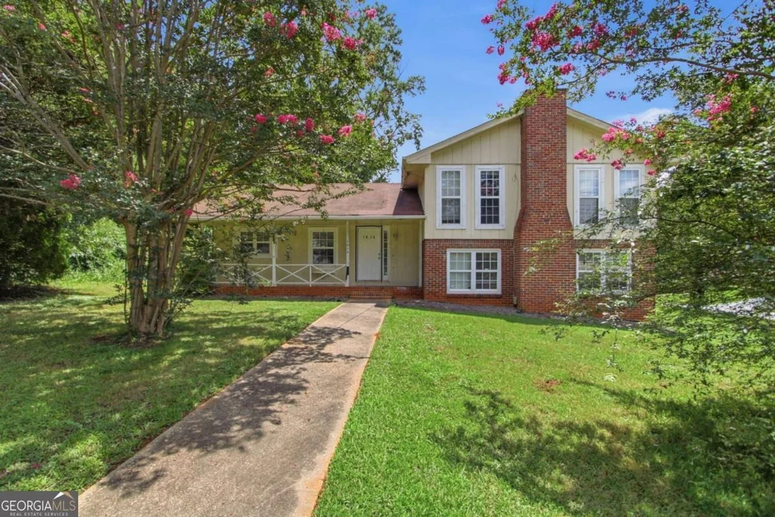 Photo of 1614 Devon Court