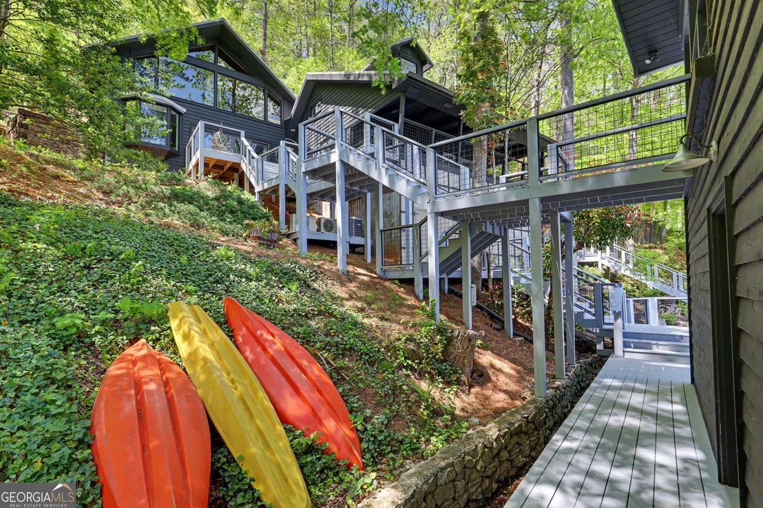 Photo of 418 Vickers Road