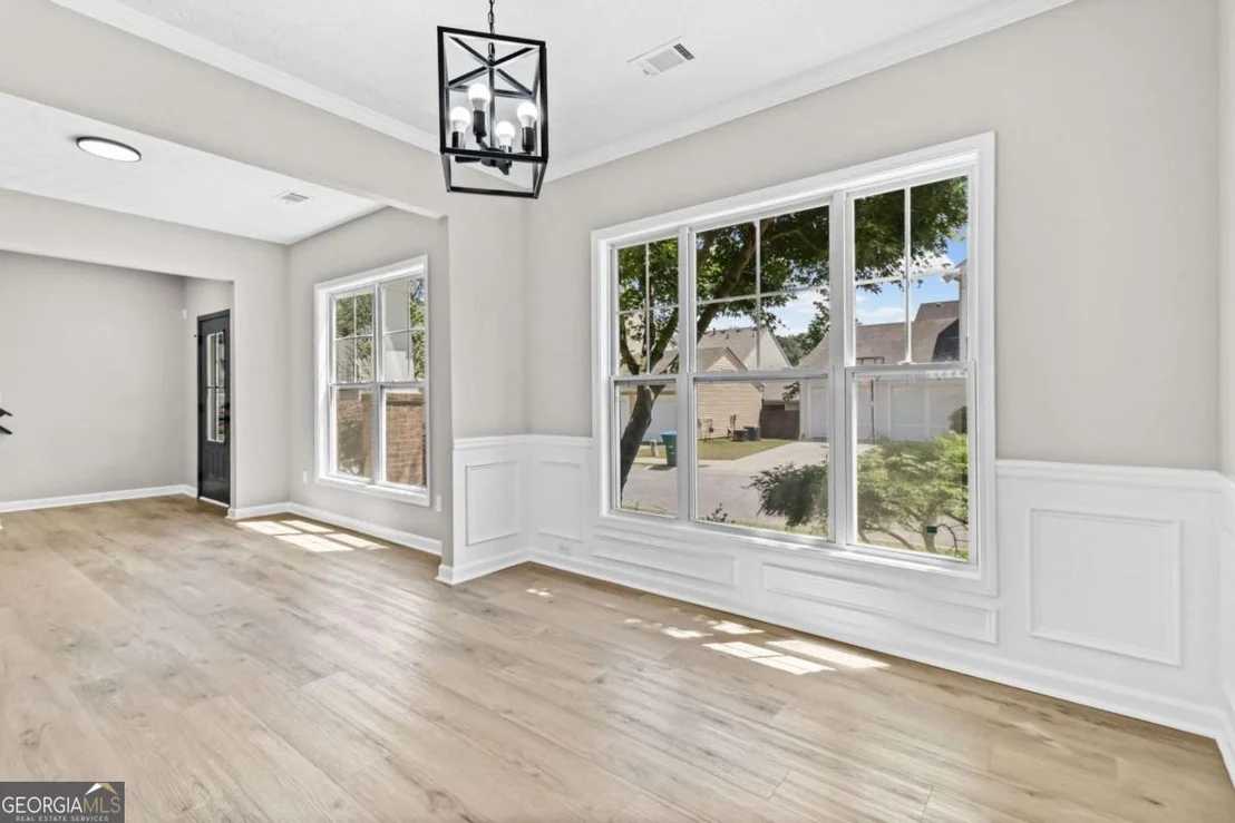 Photo of 1204 Red Bud Lane