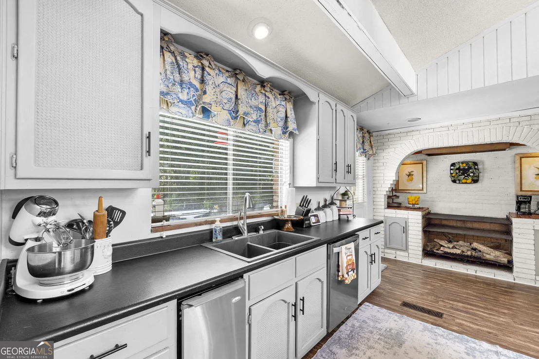 Photo of 878 Captain Kell Drive