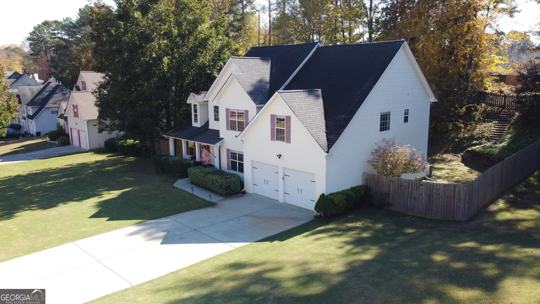 Photo of 102 Silverleaf Lane