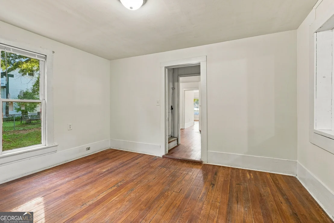 Photo of 5908 Wall Street