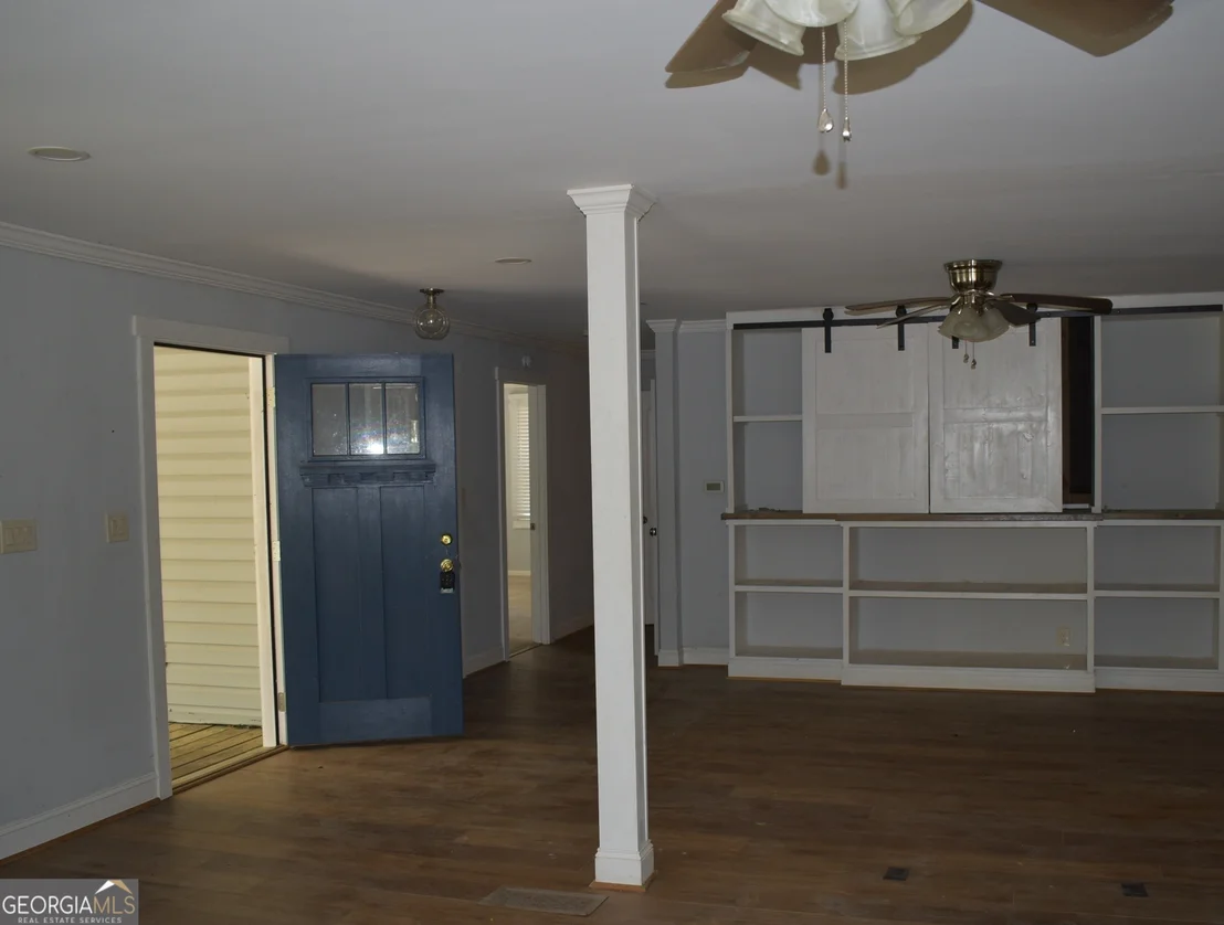 Photo of 1726 Highway 81 W