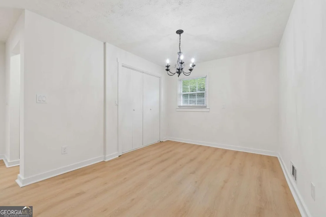 Photo of 676 Bralorne Drive