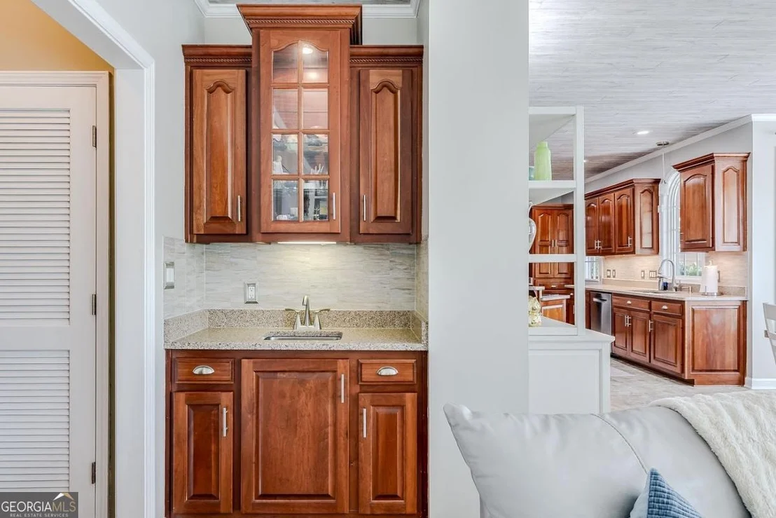 Photo of 152 Cambridge Drive