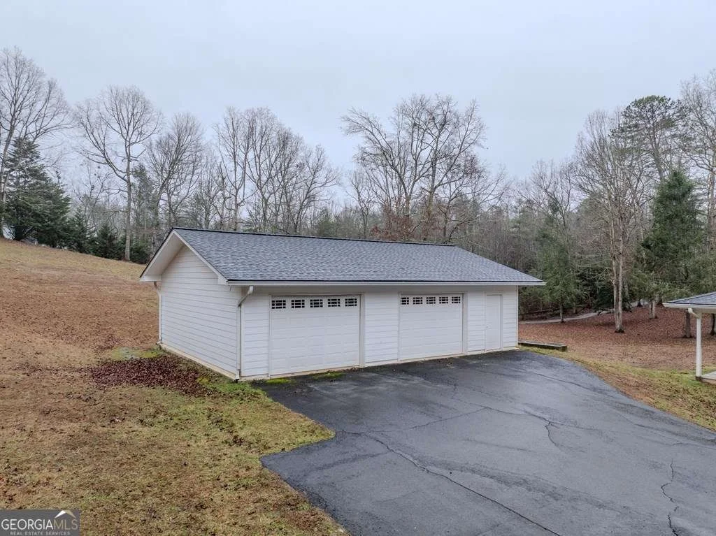 Photo of 221 Hunter Lane