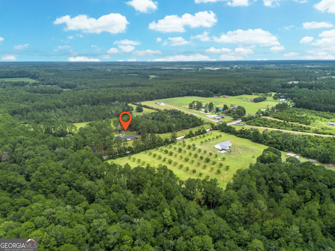 Photo of 5486 Bowen Road