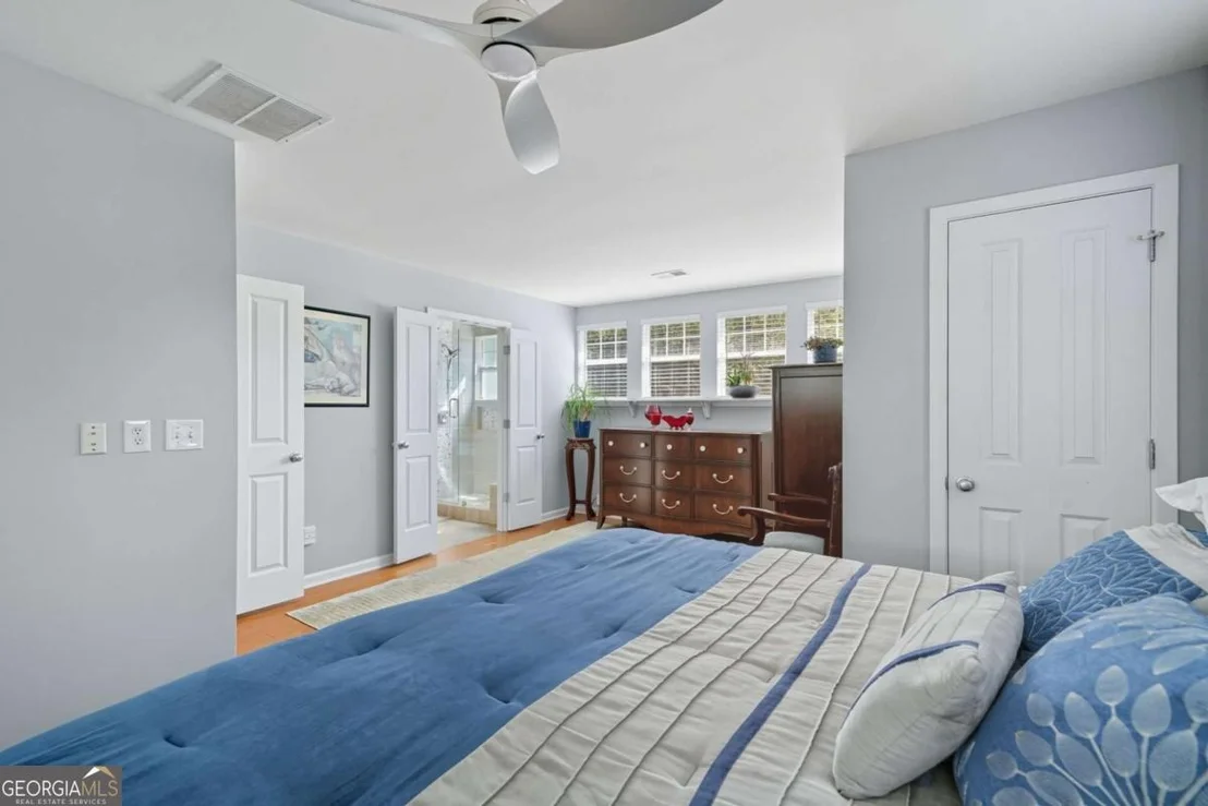 Photo of 263 Lakeside Drive