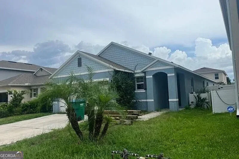 Photo of 1343 Winter Gray Circle