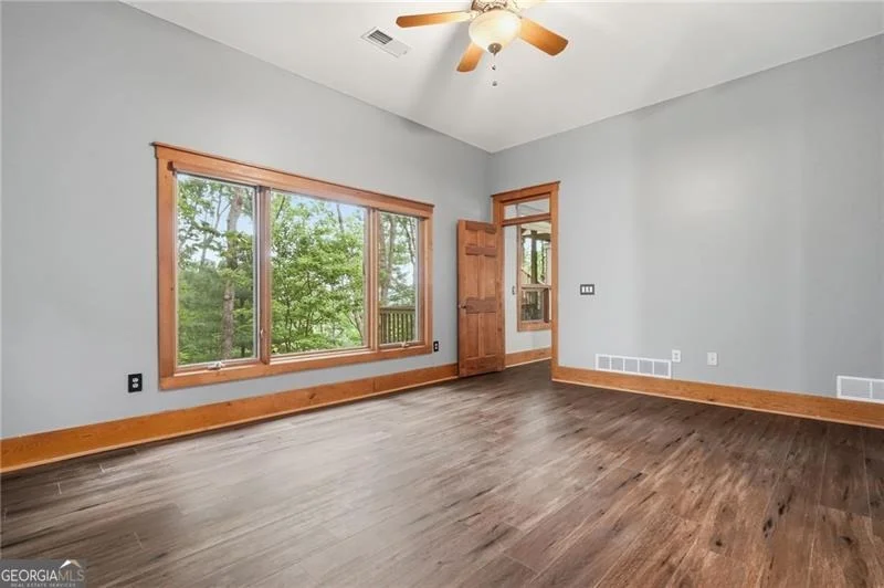 Photo of 861 Summit Drive