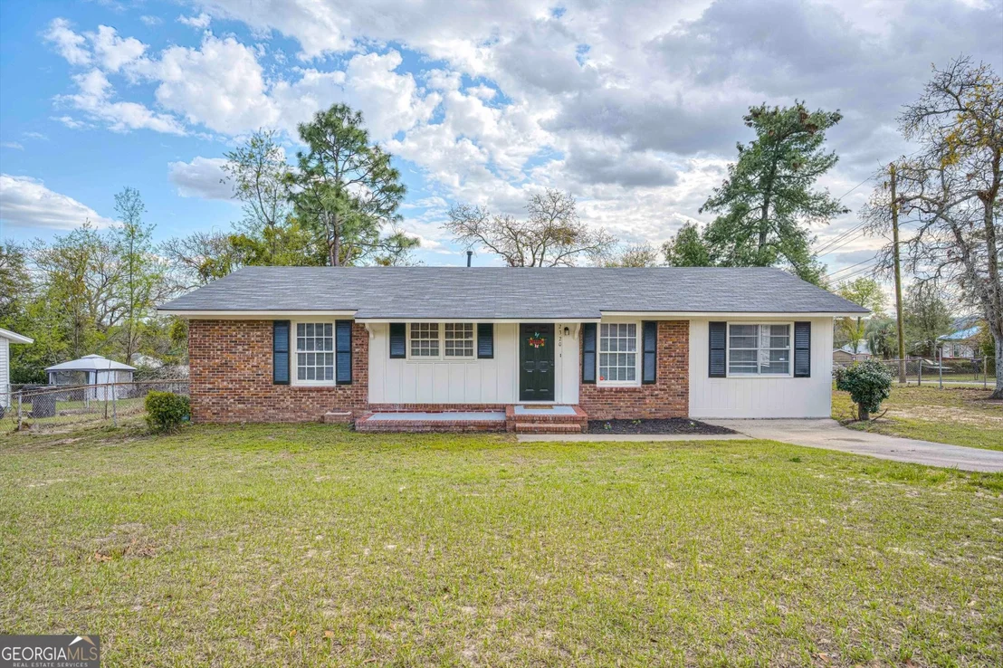 Photo of 2320 Mimosa