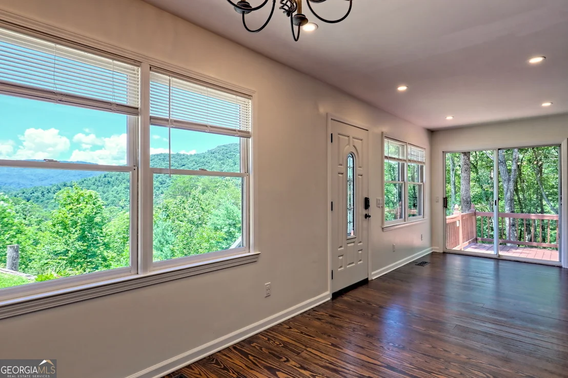 Photo of 967 Saddle Gap Drive