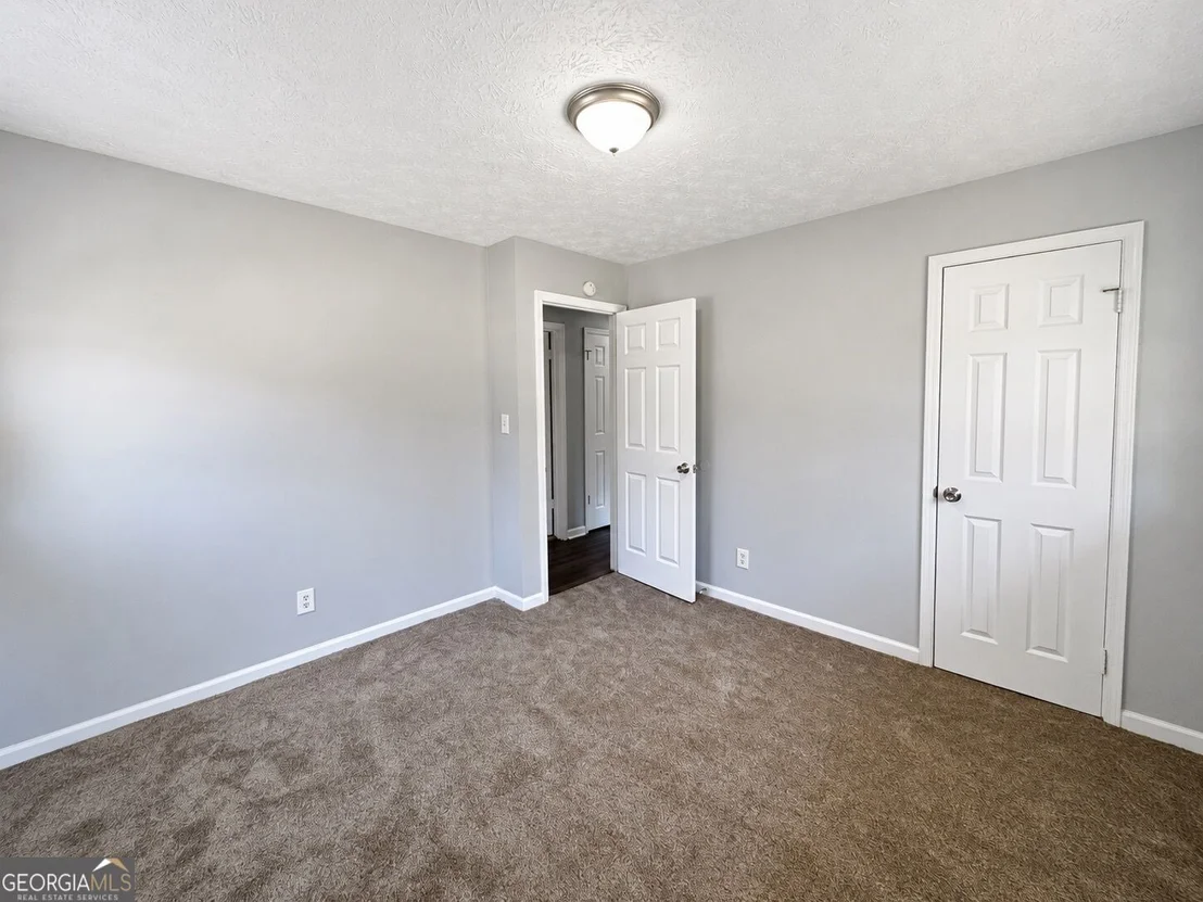 Photo of 1716 Hallmark Drive