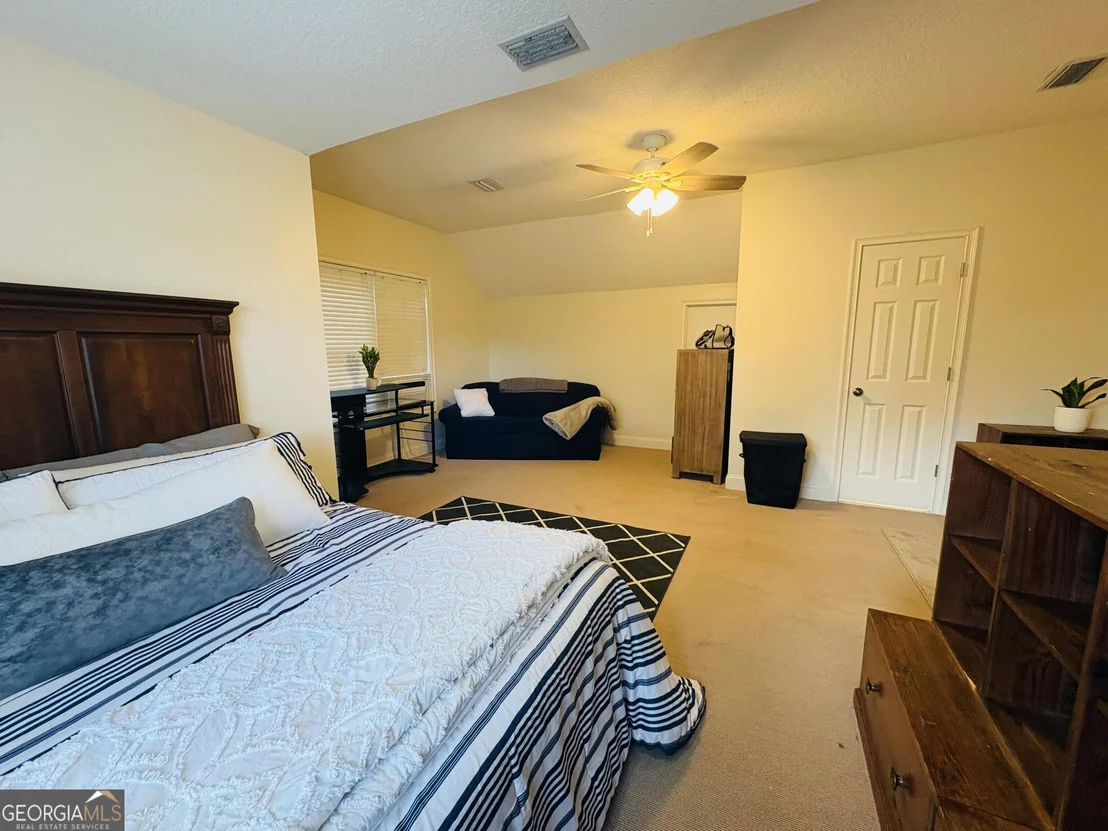 Photo of 237 W Commons Drive