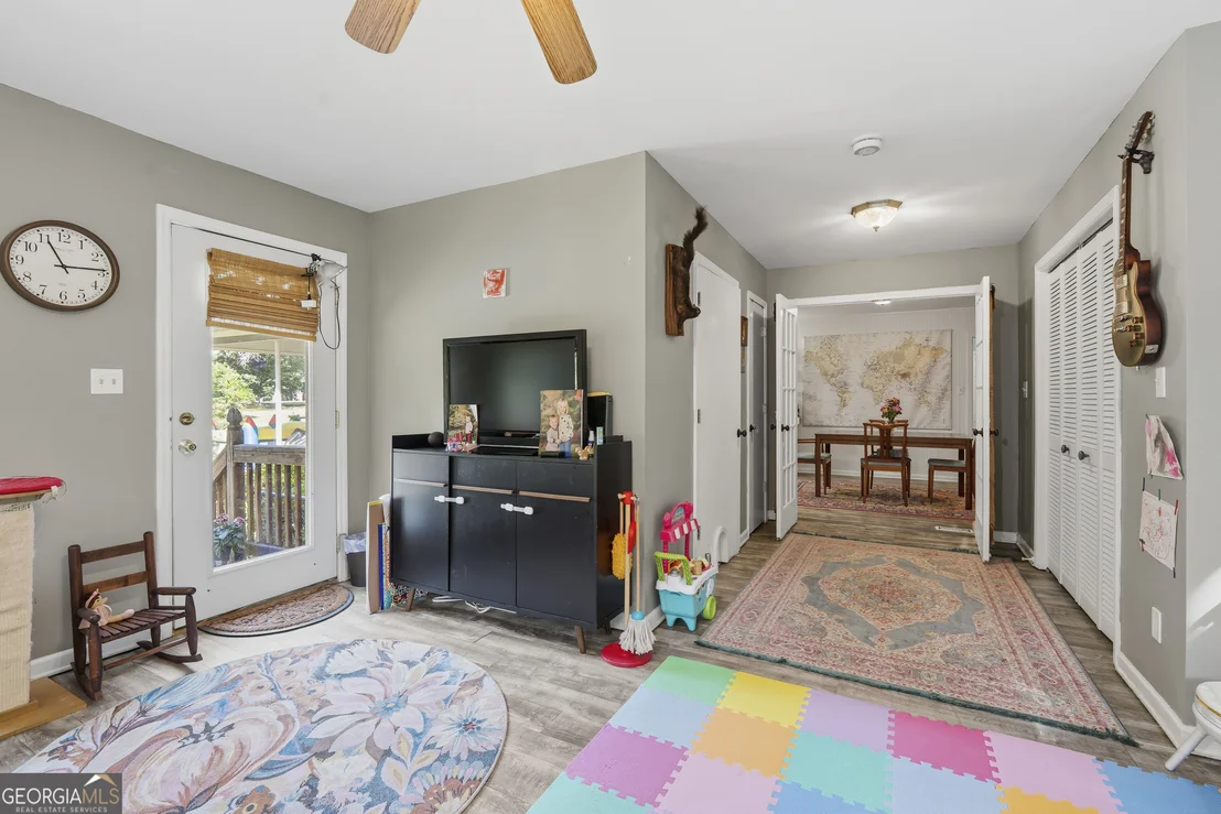 Photo of 1179 Matthews Place