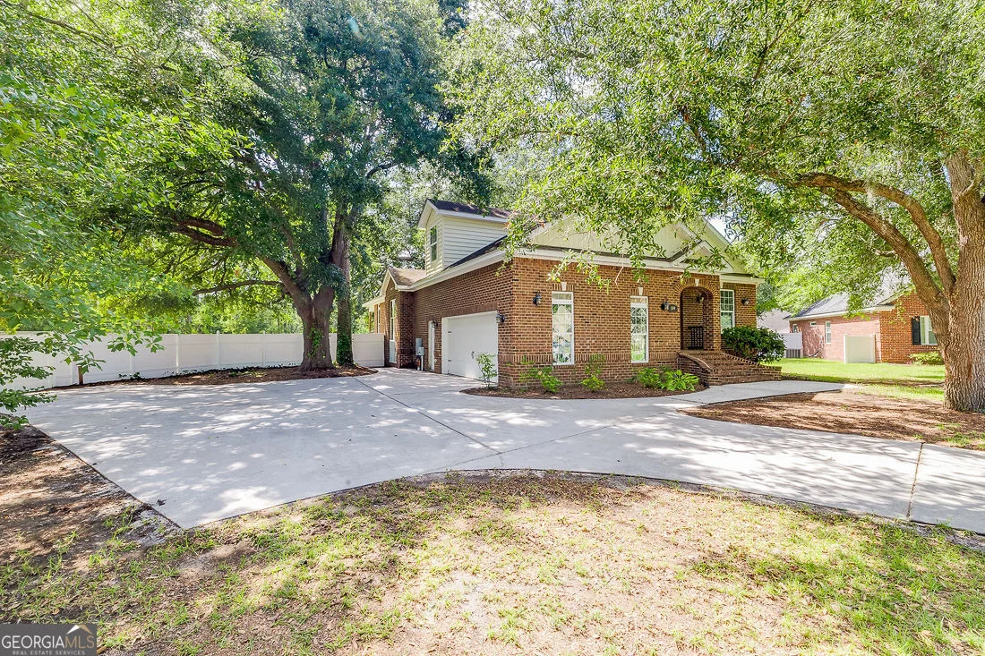 Photo of 104 Myrtlewood Court