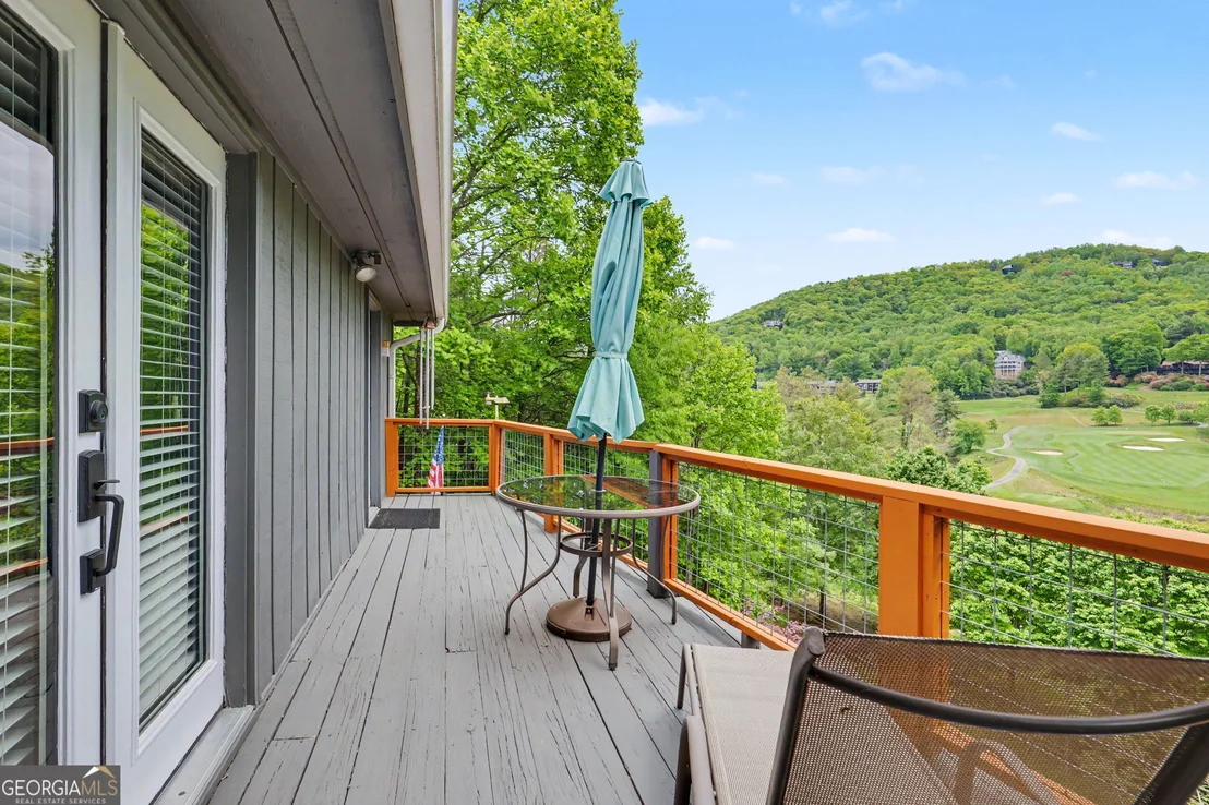 Photo of 854 Saddleback Circle