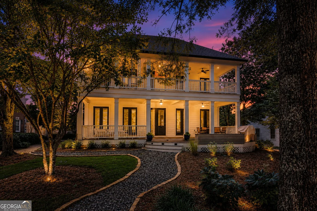 Photo of 845 Commons Park