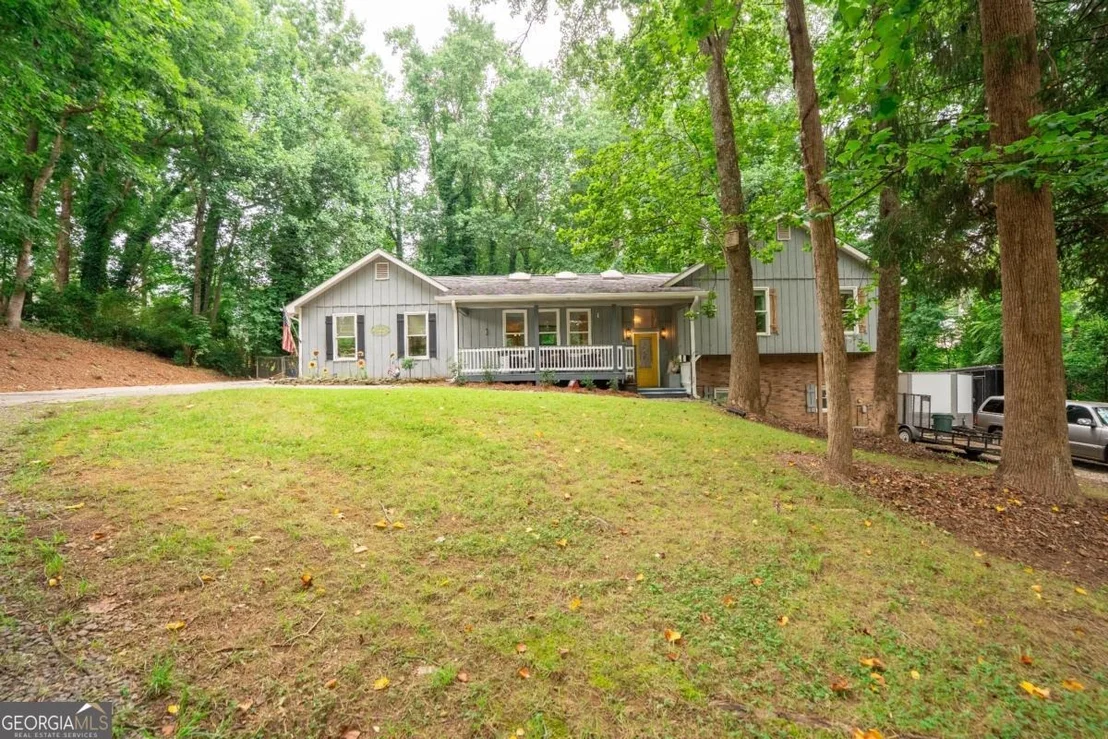 Photo of 2627 Pinebrook Drive