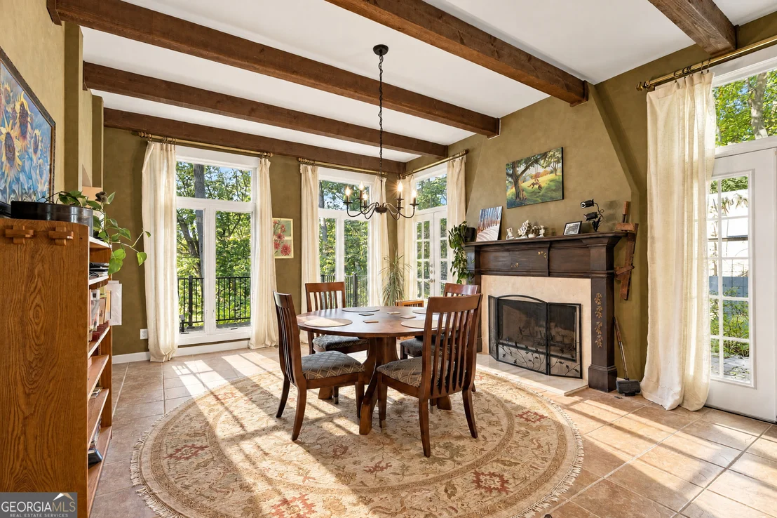 Photo of 3601 Lakeview Drive