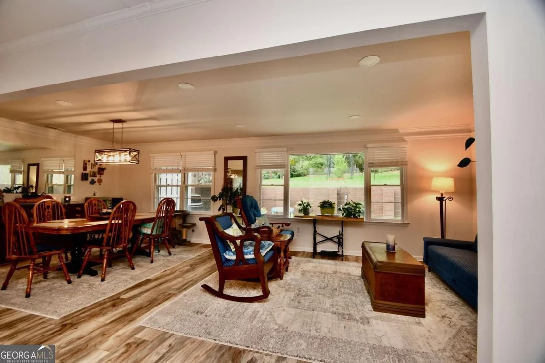 Photo of 280 Valleybrook Drive