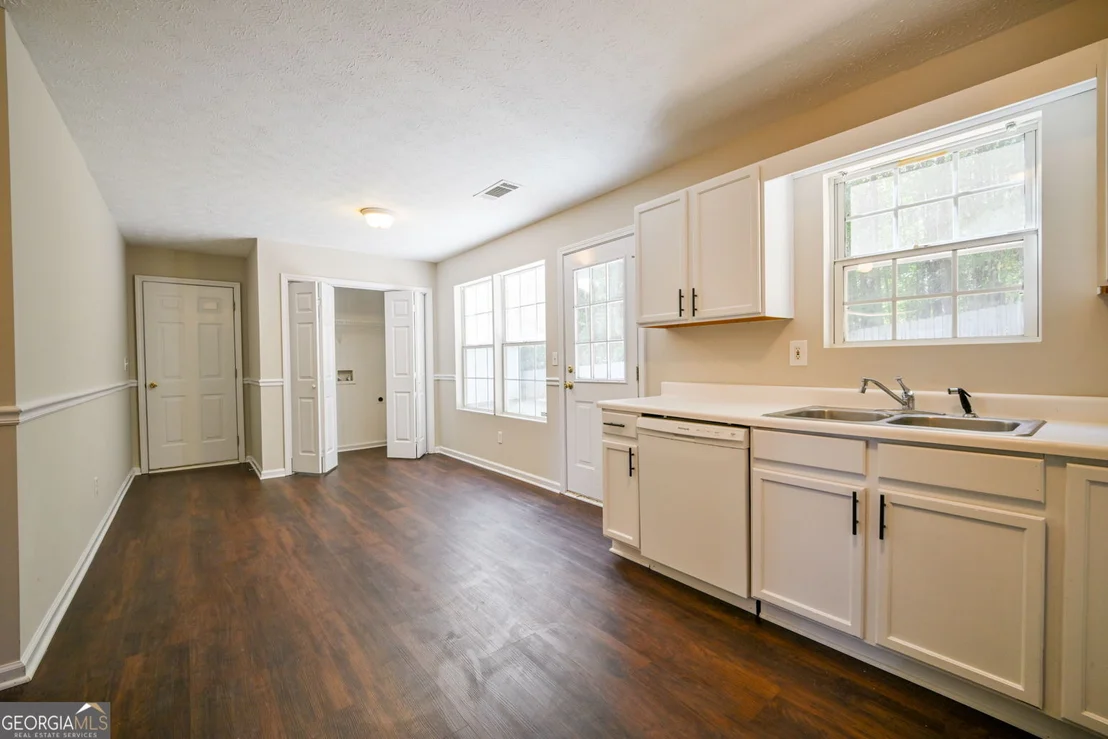 Photo of 9118 Sterling Lakes Circle