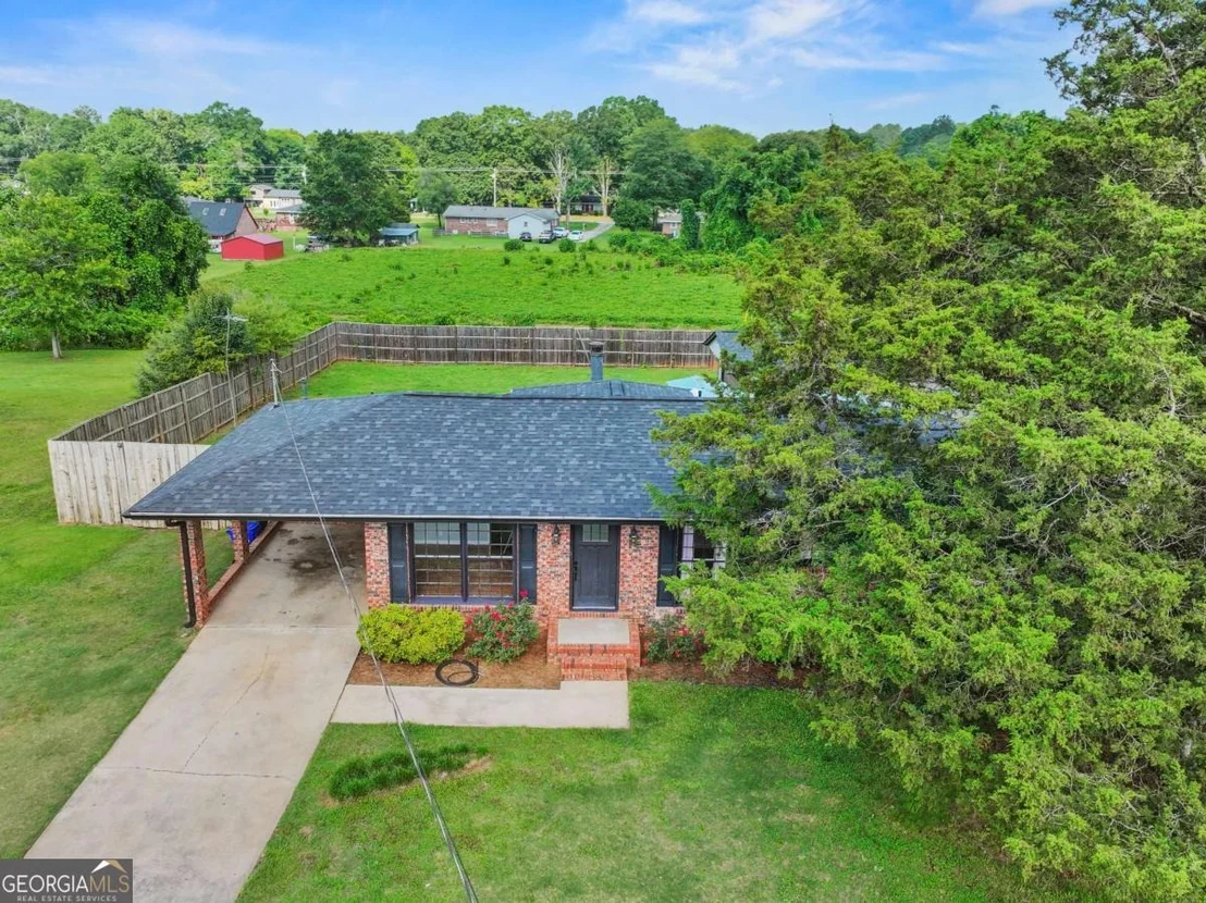 Photo of 617 Lakeview Drive
