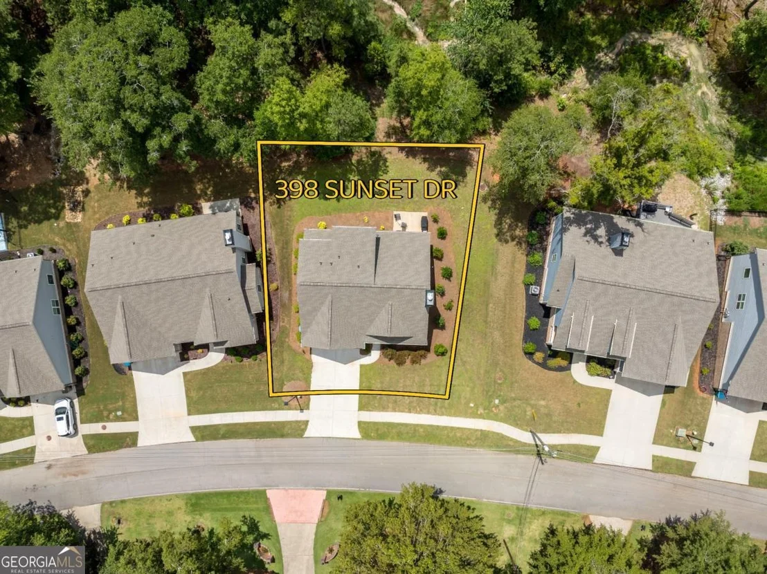 Photo of 398 Sunset Drive