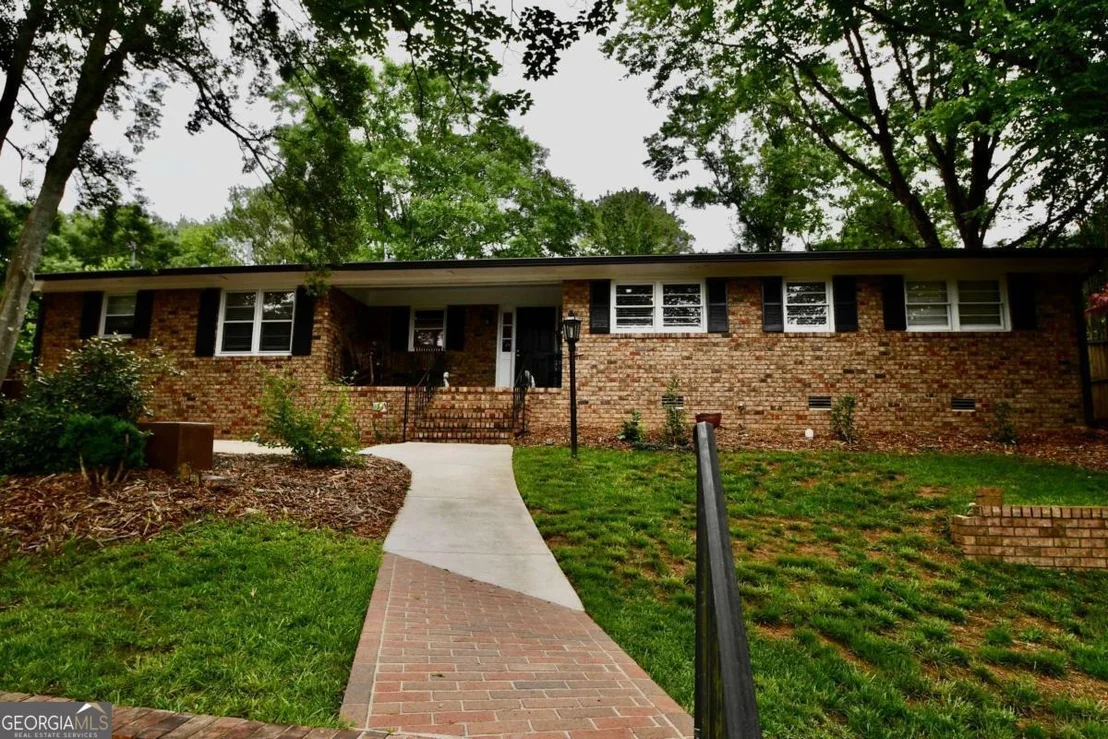 Photo of 280 Valleybrook Drive