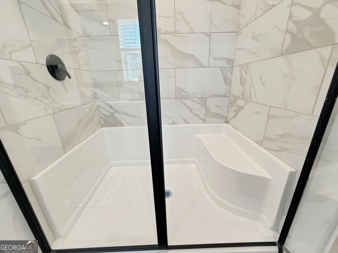 Photo of 415 Oliver Road