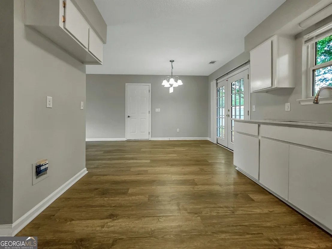 Photo of 1257 Roberts Way