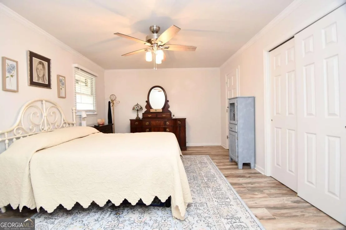 Photo of 280 Valleybrook Drive
