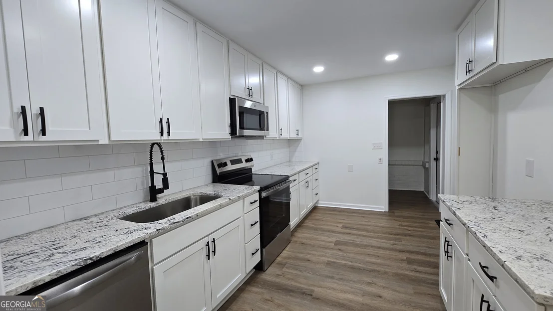 Photo of 2192 General Winship Drive