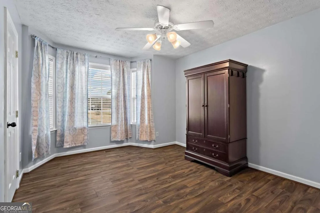 Photo of 116 Valley Edge Drive