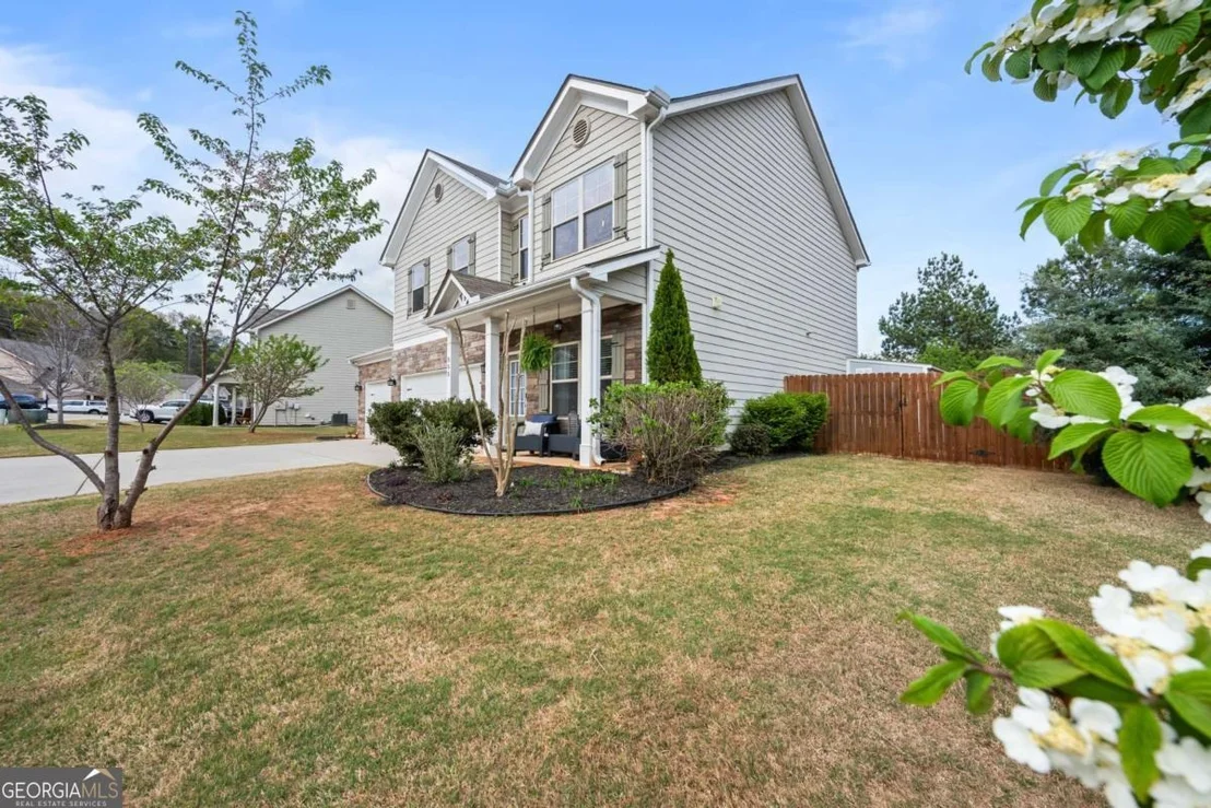 Photo of 555 Evergreen Way