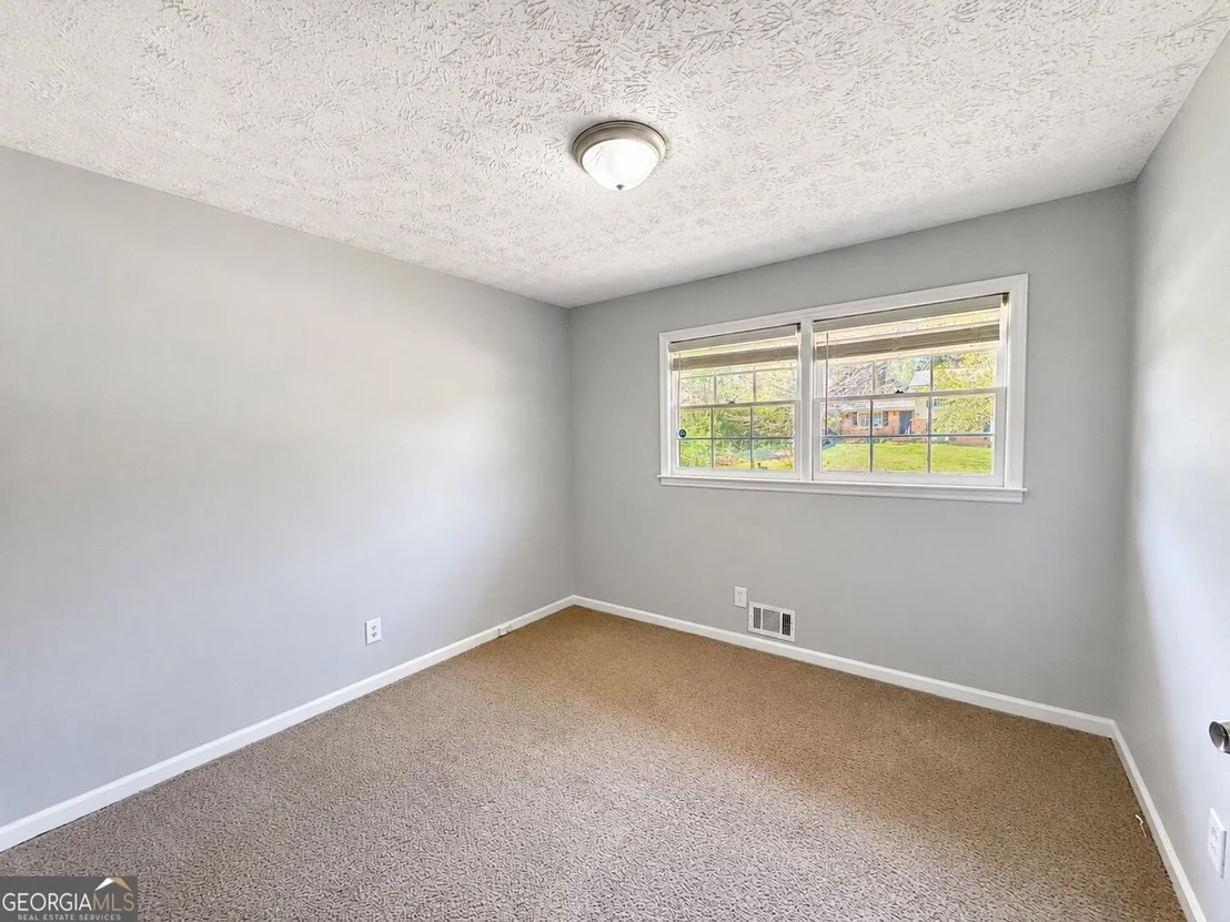 Photo of 1716 Hallmark Drive