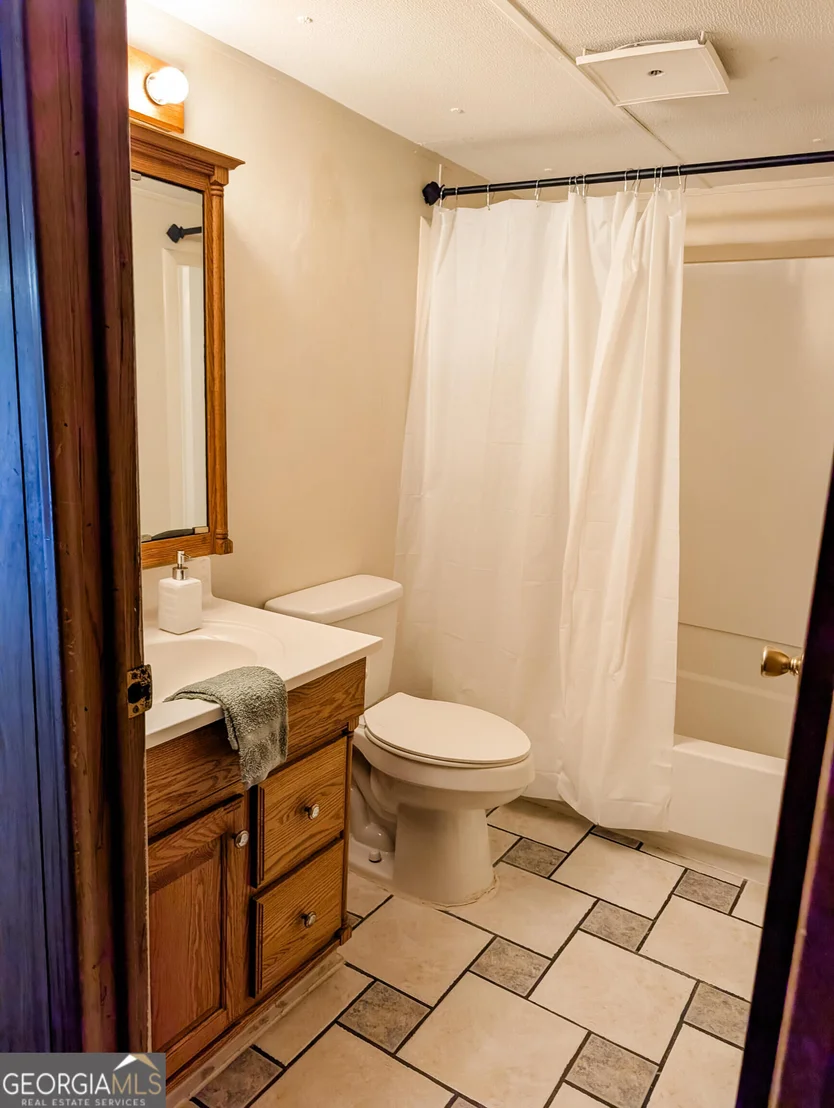 Photo of 3300 Hamlin Road