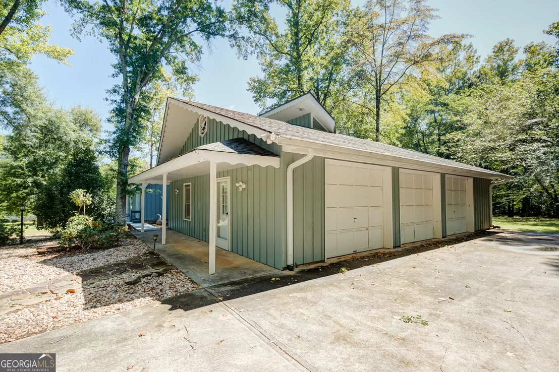 Photo of 215 Wessmanor Drive