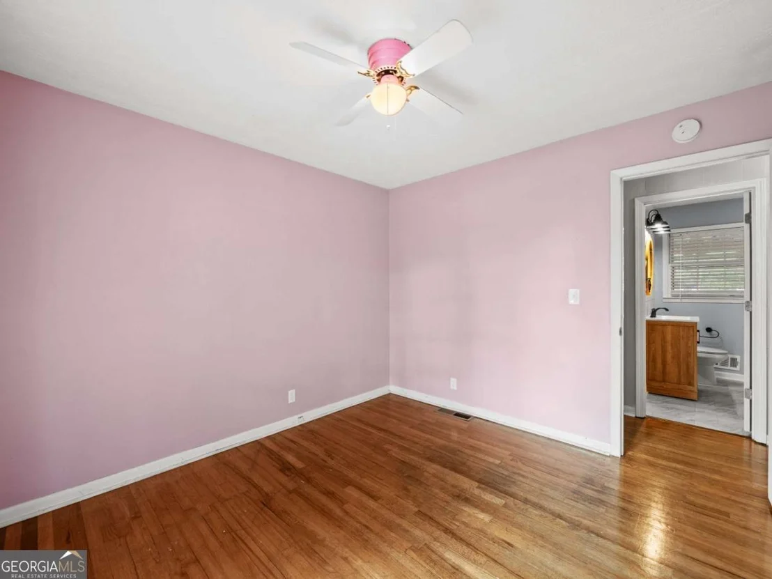 Photo of 617 Lakeview Drive