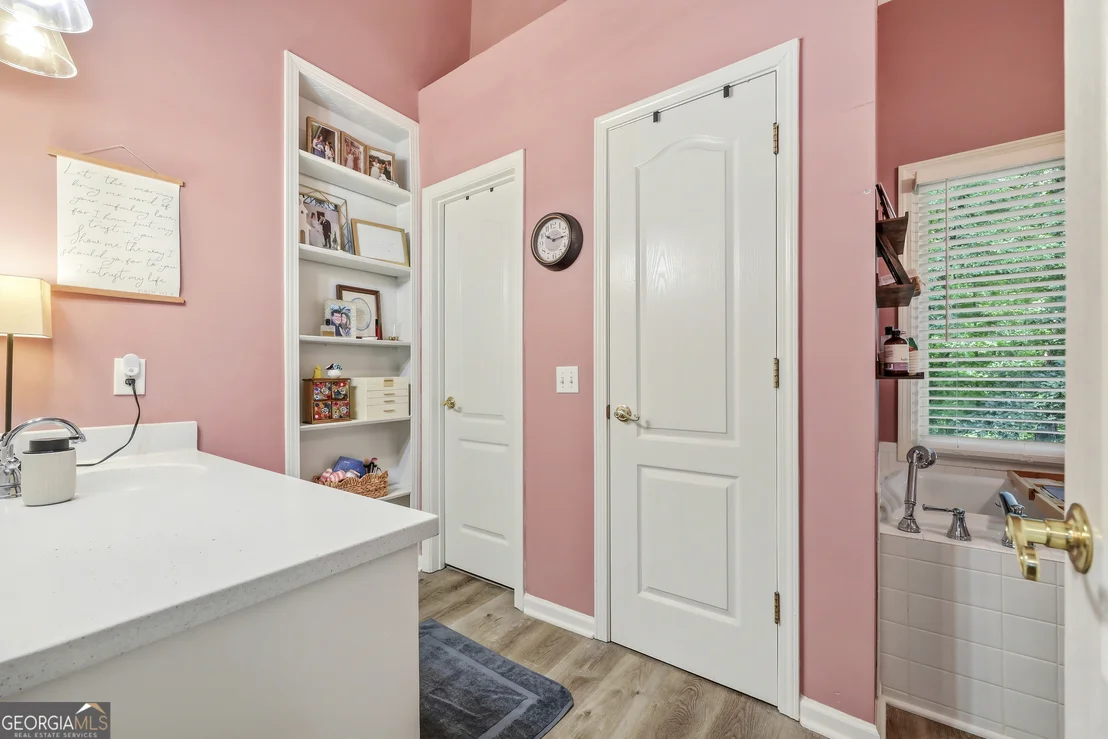 Photo of 1607 White Oak Drive