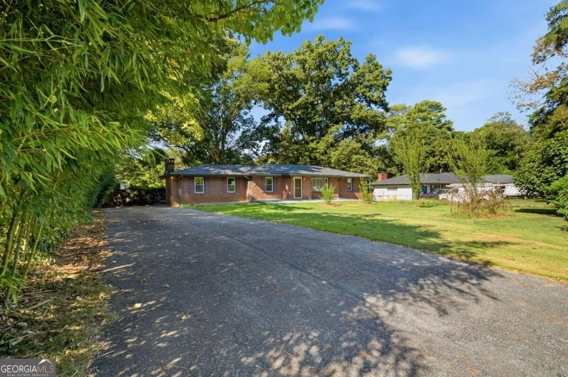 Photo of 2498 Johnson Drive