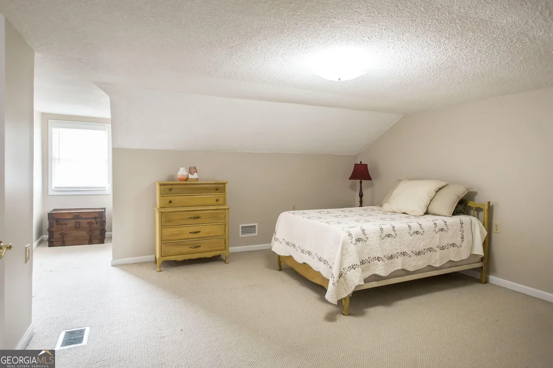 Photo of 8184 Clark Road