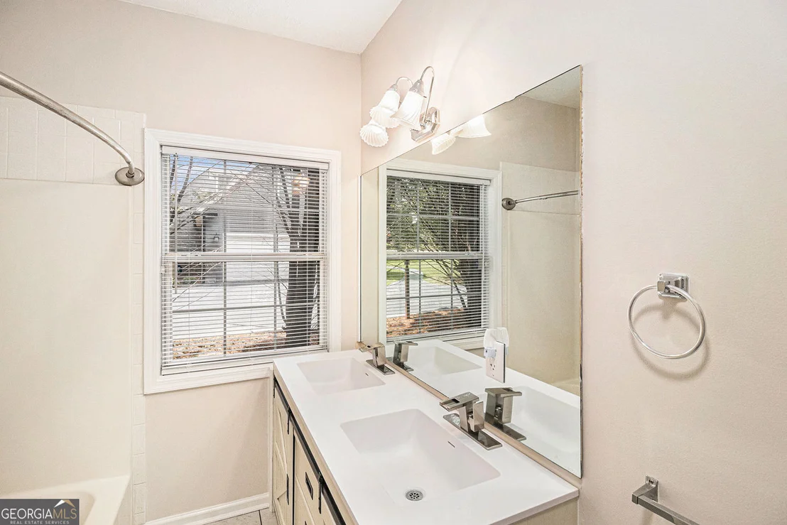 Photo of 96 Pointe View Court