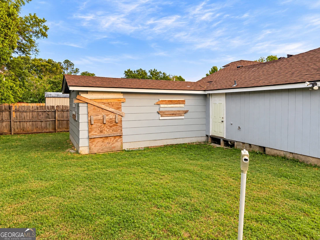 Photo of 2121 Lake Avenue
