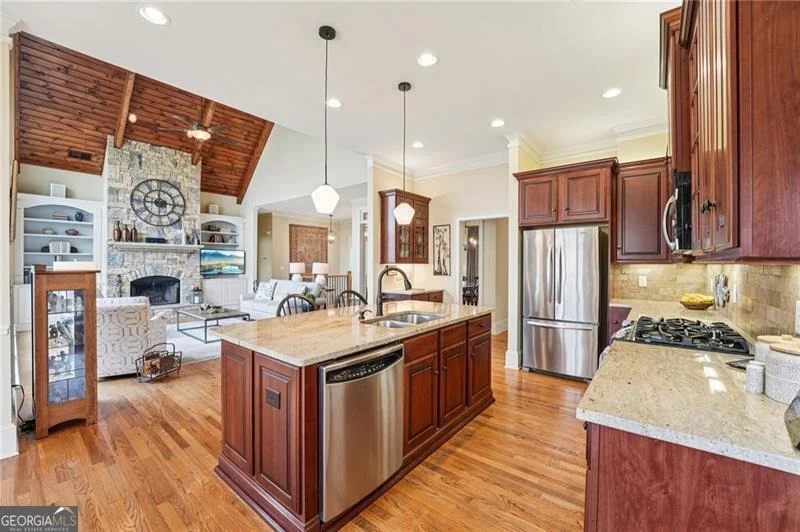 Photo of 29 Red Trillium Ridge