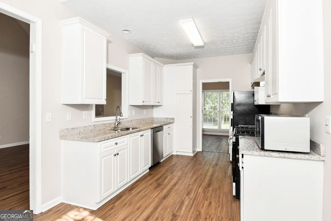 Photo of 4904 Ascot Bluff NW