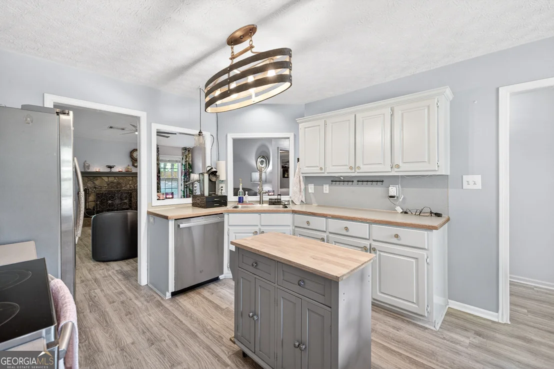Photo of 353 Glenmoor Place
