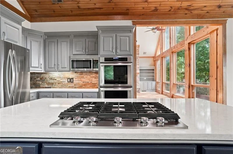 Photo of 861 Summit Drive