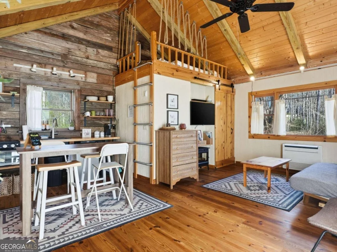 Photo of 617 Arbor Hill Road