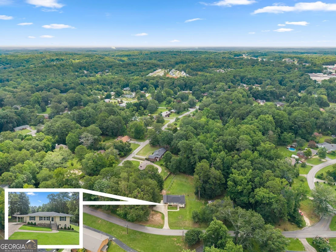 Photo of 47 Cherokee Boulevard